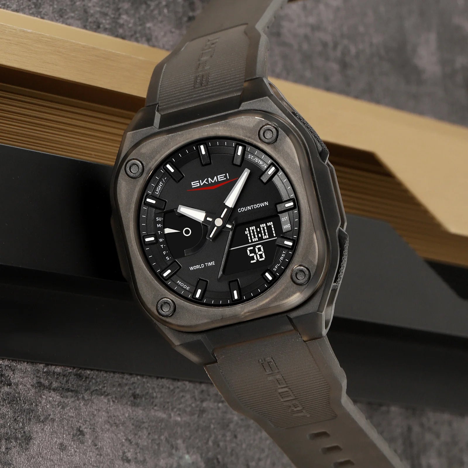 Montre sport multifonction étanche à quartz