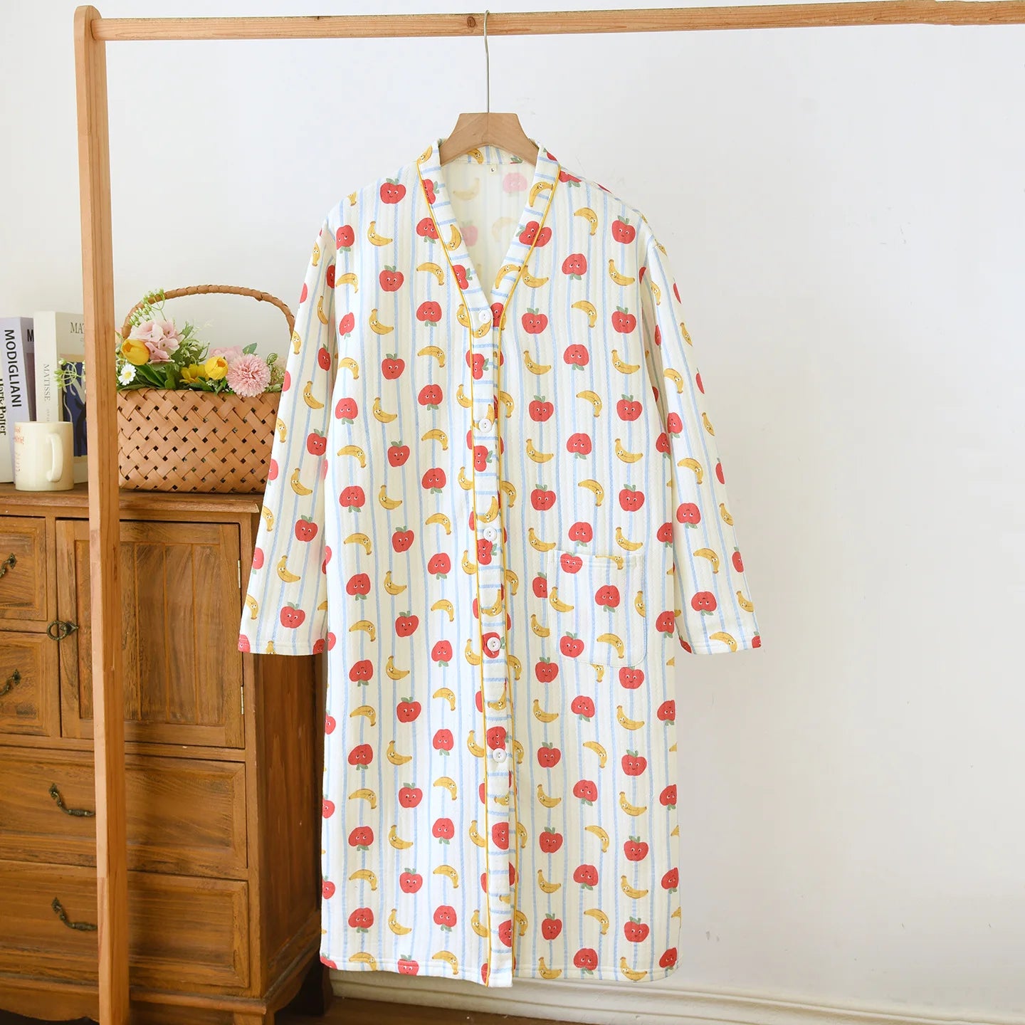 Robe de Nuit Femme en Coton Épais – Motifs, Col V et Manches Longues